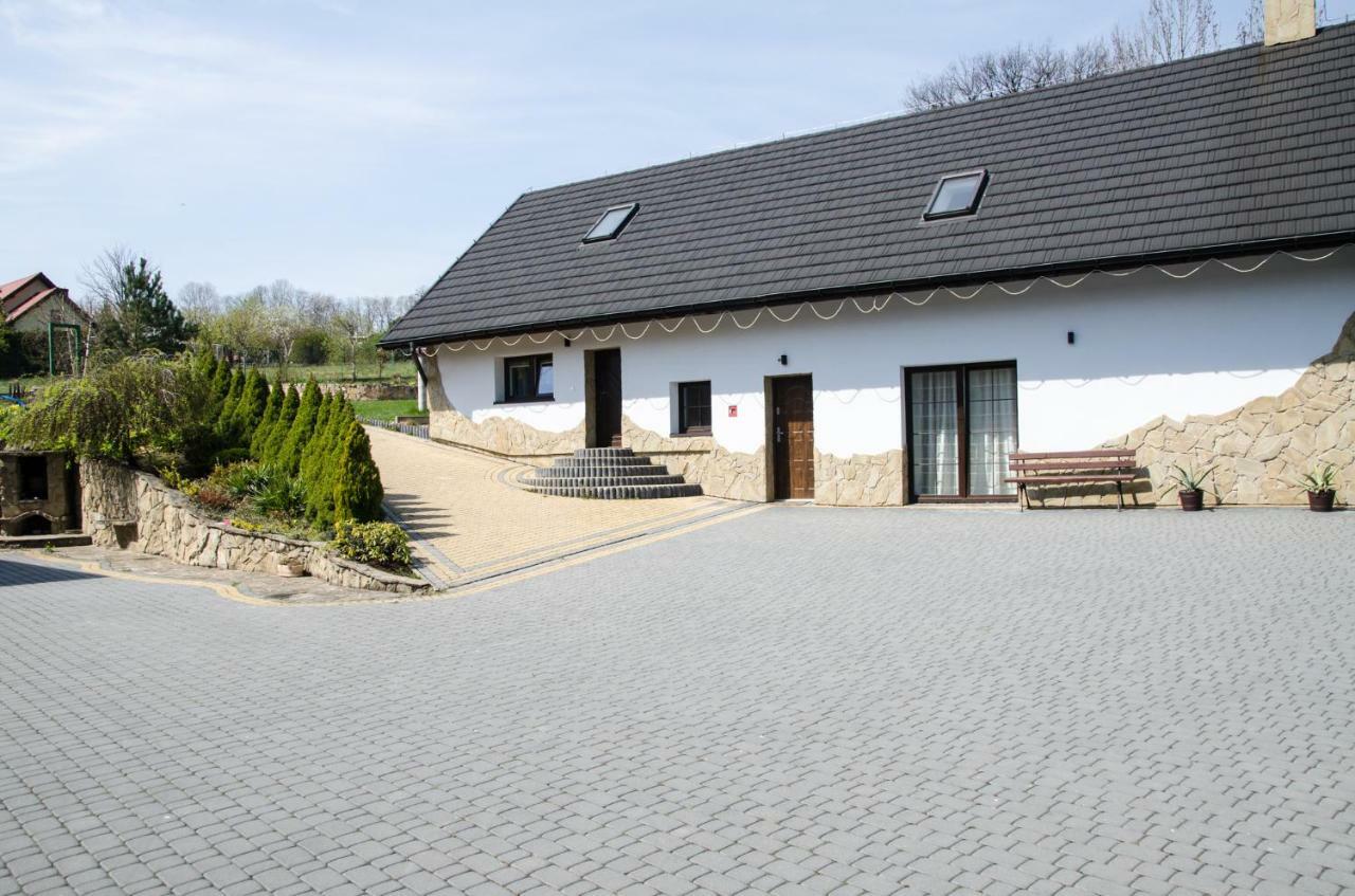 Pod Debami Villa Wadowice Buitenkant foto
